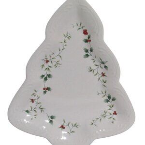 Vintage Pfaltzgraff Winterberry 10" Christmas Tree Plate